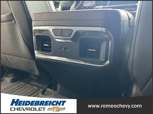Used 2024 GMC Sierra 1500 SLT w/ SLT Convenience Package AWD/4WD image 18