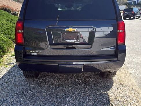 Used 2019 Chevrolet Tahoe LT w/ LT Signature Package image 17