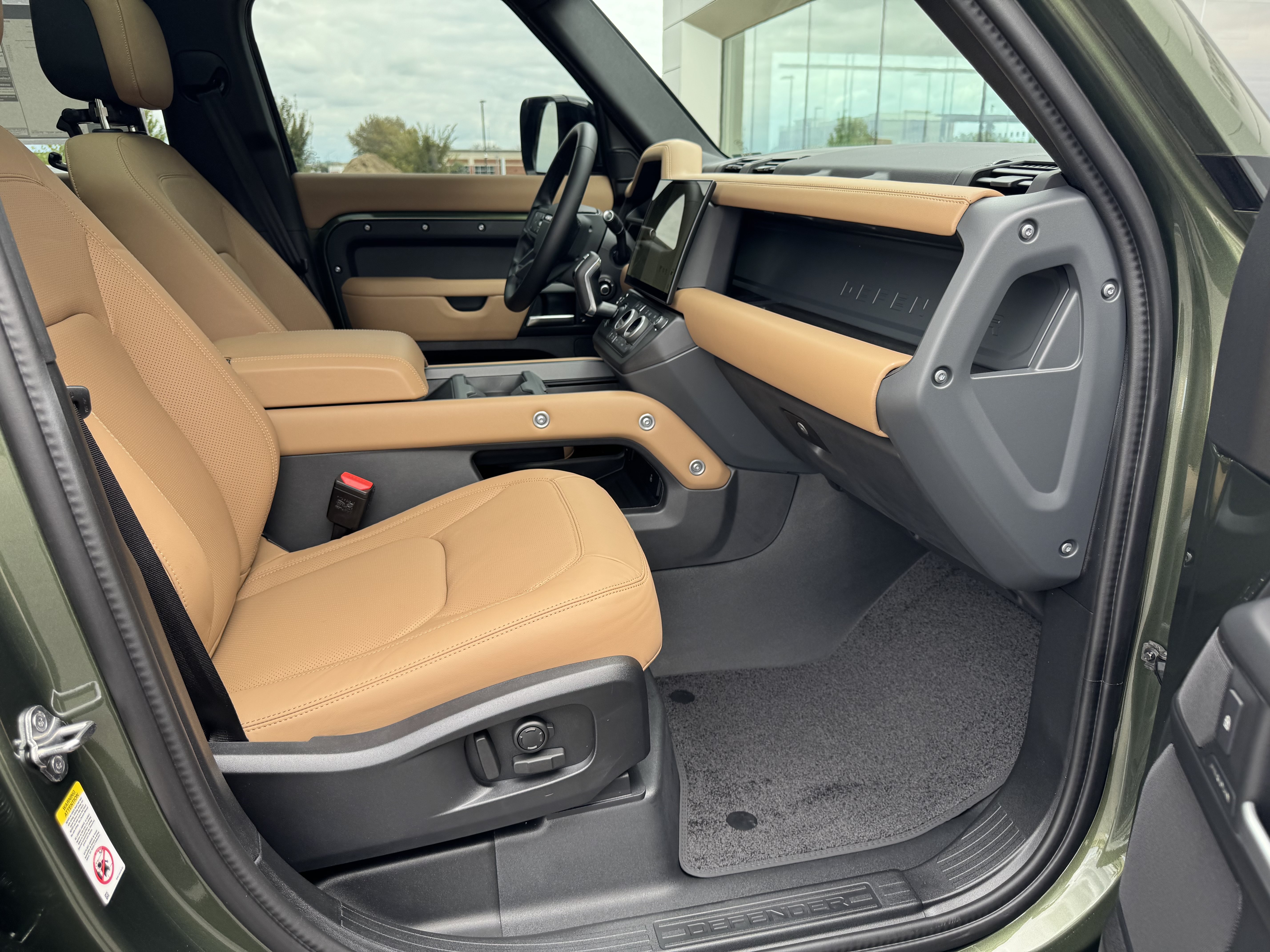 New 2026 Land Rover Defender 110 S AWD/4WD image 3