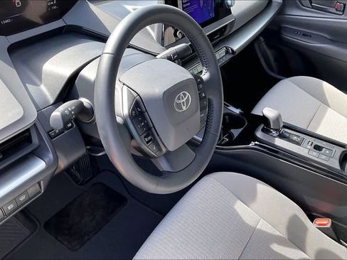 Used 2024 Toyota Prius LE image 12