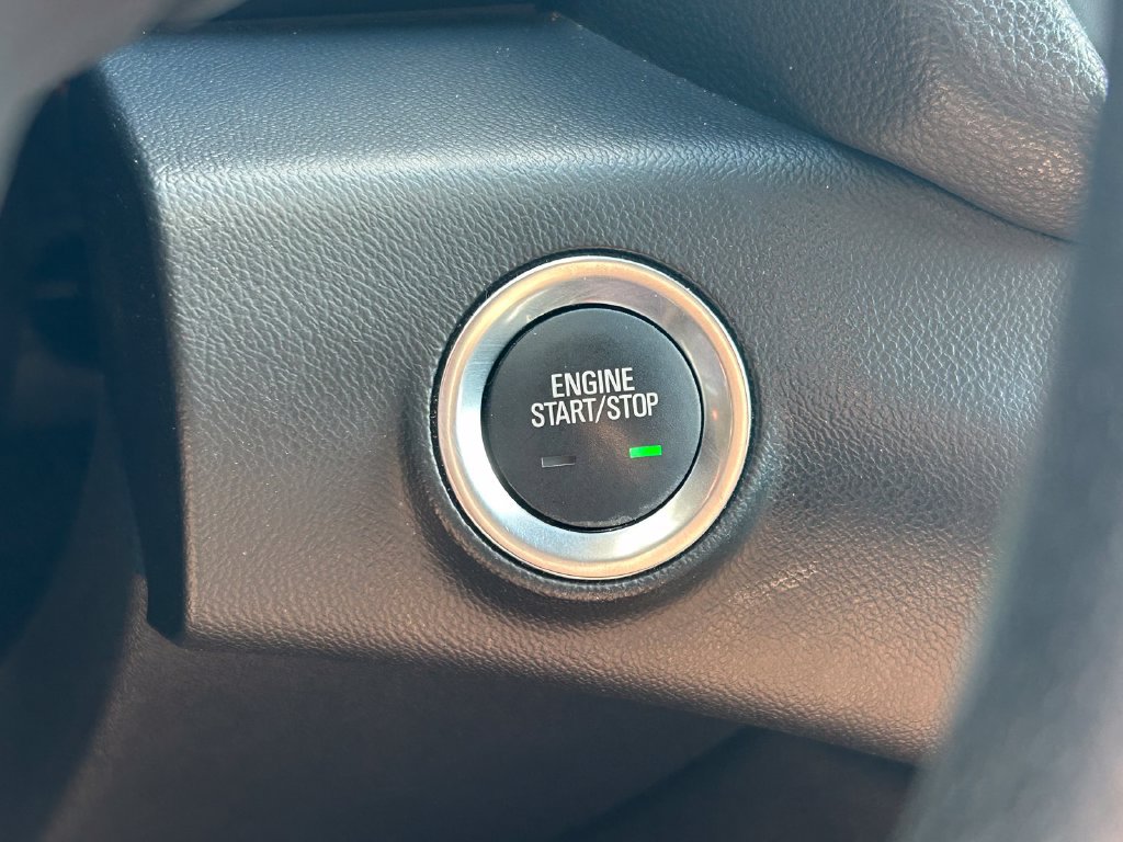Used 2024 GMC Terrain SLE w/ Driver Convenience Package FWD image 25