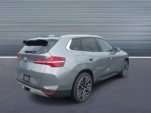 New 2026 BMW X3 xDrive30 w/ Premium Package image 3