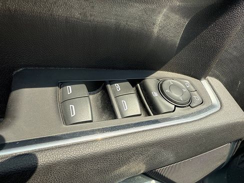 Used 2023 Chevrolet Silverado 1500 LT image 17