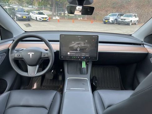 Used 2023 Tesla Model Y Long Range image 13