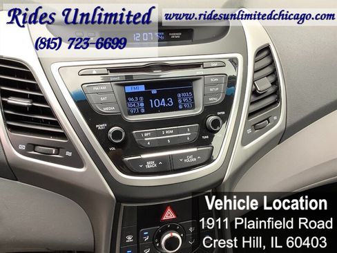 Used 2015 Hyundai Elantra SE FWD image 25
