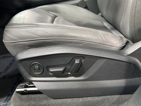 Used 2025 Audi Q7 3.0T Premium Plus image 17