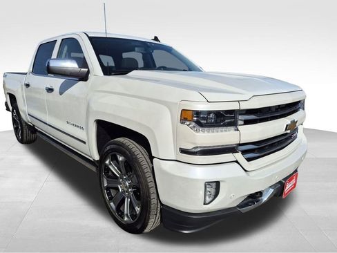 Used 2017 Chevrolet Silverado 1500 LTZ Z71 w/ LTZ Plus Package image 7