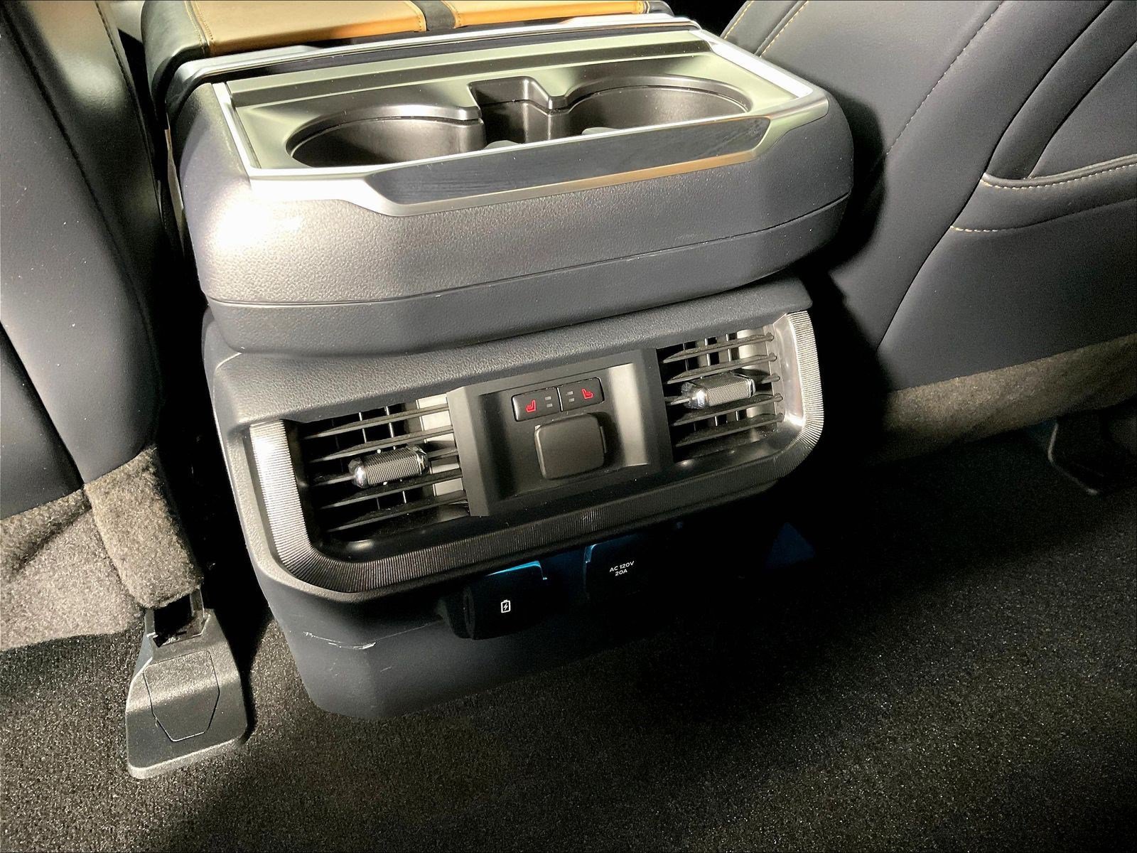 Used 2022 Ford F150 Platinum AWD/4WD image 11