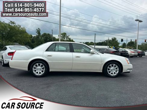 Used 2008 Cadillac DTS w/ Sun And Sound Package FWD image 10
