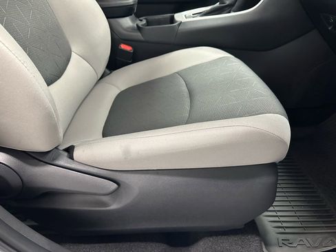 Used 2025 Toyota RAV4 XLE image 56