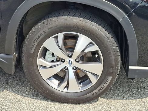 Certified 2024 Subaru Ascent Premium w/ Convenience Package AWD/4WD image 8