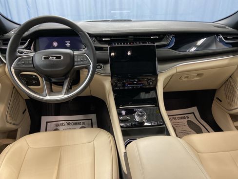 Used 2023 Jeep Grand Cherokee 4WD 4xe image 31