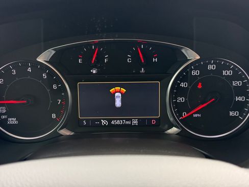 Used 2023 GMC Acadia SLT w/ Trailering Package image 26