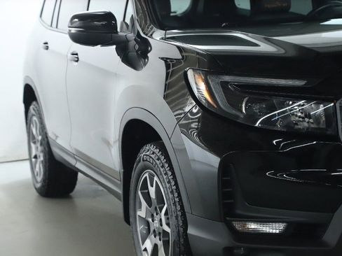 Used 2023 Honda Passport TrailSport image 8