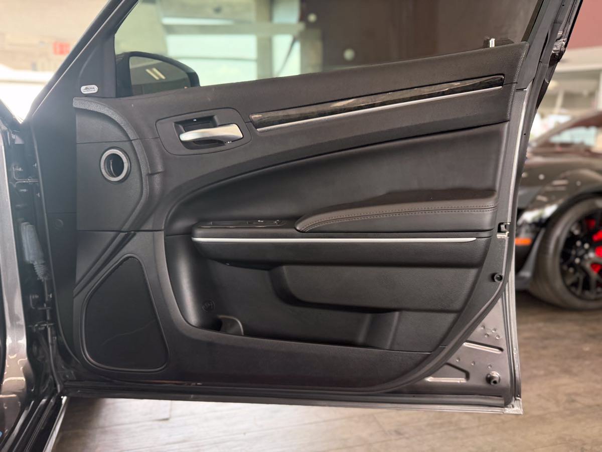 Used 2023 Chrysler 300 Touring L w/ Safetytec Plus Group RWD image 35