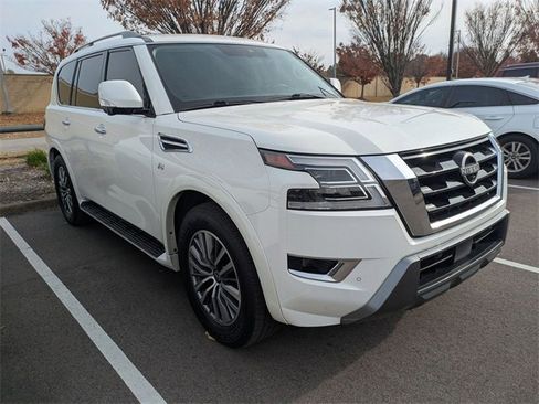 Used 2021 Nissan Armada SL w/ Captain's Chairs Package image 6