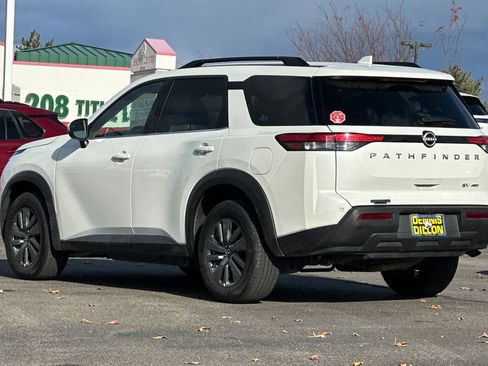 Used 2024 Nissan Pathfinder SV AWD/4WD image 6