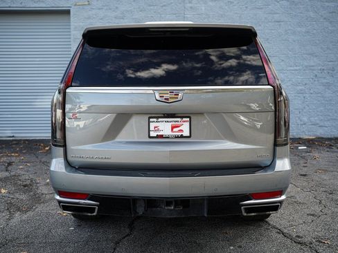 Used 2024 Cadillac Escalade Premium Luxury image 13