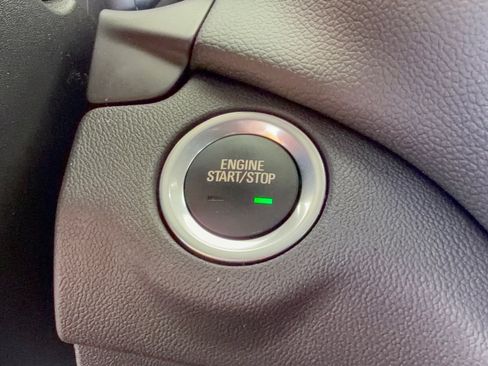 Used 2024 Chevrolet Equinox LT FWD image 20