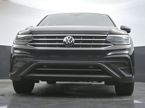 Used 2022 Volkswagen Tiguan SE image 29