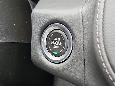 Used 2021 Chevrolet Suburban Z71 w/ Z71 Signature Package AWD/4WD image 22