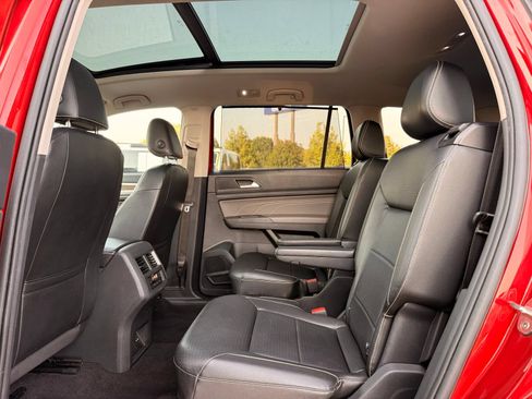 Used 2022 Volkswagen Atlas SEL AWD/4WD image 18