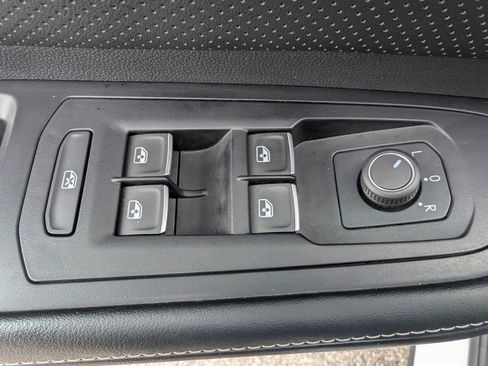 Used 2024 Volkswagen Atlas SE AWD/4WD image 9