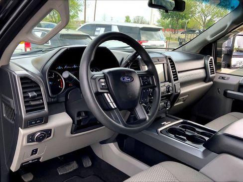 Used 2018 Ford F250 XLT w/ XLT Premium Package image 15