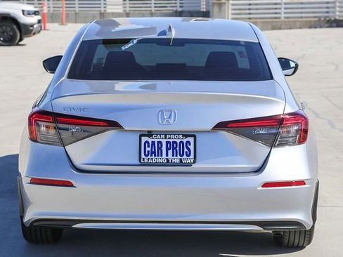 Certified 2025 Honda Civic LX image 9