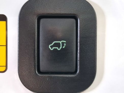 Used 2013 Toyota Sienna XLE image 28