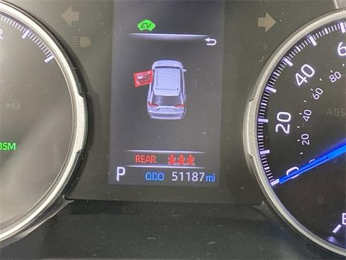 Used 2021 Toyota RAV4 XLE w/ Convenience Package image 21