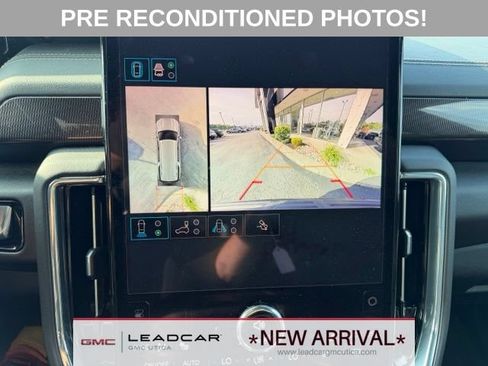 Used 2025 GMC Yukon XL Elevation w/ LPO, Get Active Package AWD/4WD image 29
