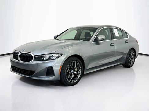 Used 2026 BMW 330i xDrive Sedan AWD/4WD image 3