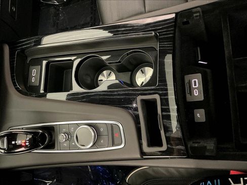 Used 2021 Cadillac Escalade Sport AWD/4WD image 16
