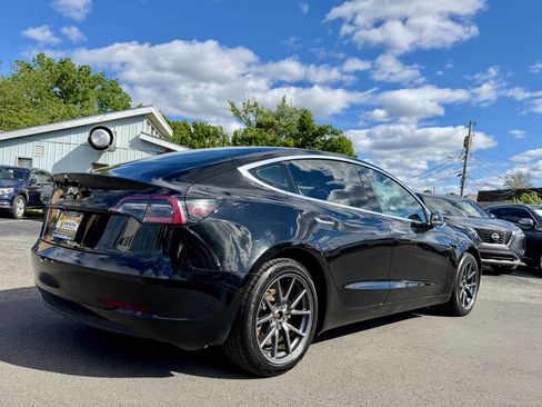 Used 2020 Tesla Model 3 Standard Range RWD image 8