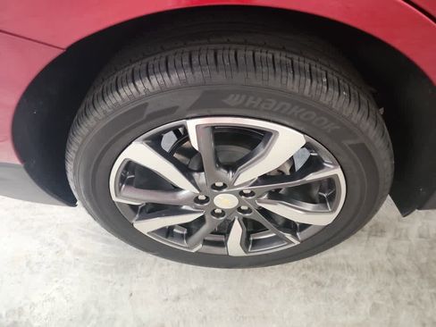 Used 2023 Chevrolet Equinox Premier image 15