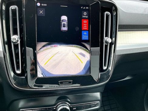 Certified 2024 Volvo XC40 B5 Core AWD/4WD image 29