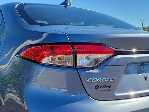 Used 2025 Toyota Corolla LE image 11