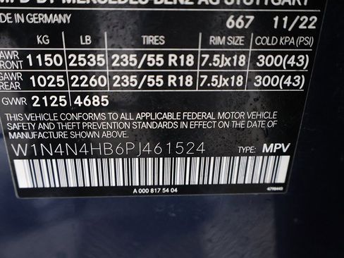 Used 2023 Mercedes-Benz GLA 250 4MATIC w/ Premium Package image 39