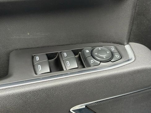 Used 2025 GMC Sierra 1500 SLT AWD/4WD image 12