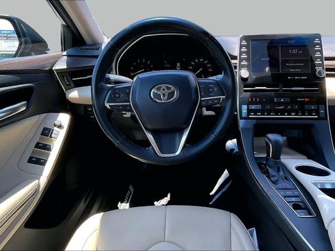 Used 2019 Toyota Avalon XLE w/ Moonroof Package FWD image 6