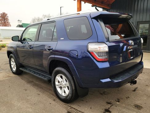 Used 2018 Toyota 4Runner SR5 image 6