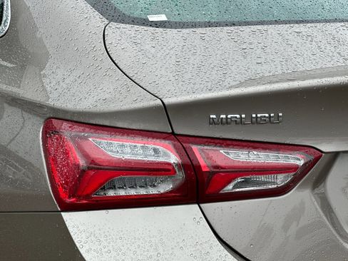 Used 2024 Chevrolet Malibu LT image 33