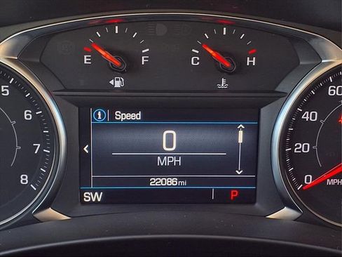 Used 2024 GMC Terrain SLE image 21