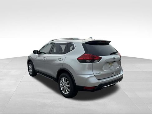Used 2017 Nissan Rogue SV AWD/4WD image 3