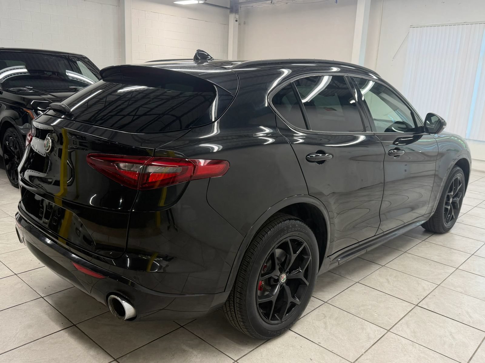 Used 2020 Alfa Romeo Stelvio Ti AWD/4WD image 9