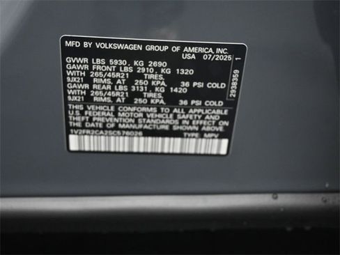 New 2025 Volkswagen Atlas SEL Premium R-Line image 19
