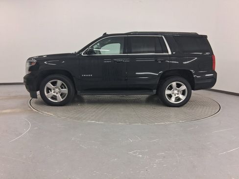 Used 2017 Chevrolet Tahoe LT image 2