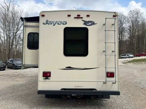 Used 2016 Ford E-450 and Econoline 450 Super Duty w/ Motorhome Prep Package image 5