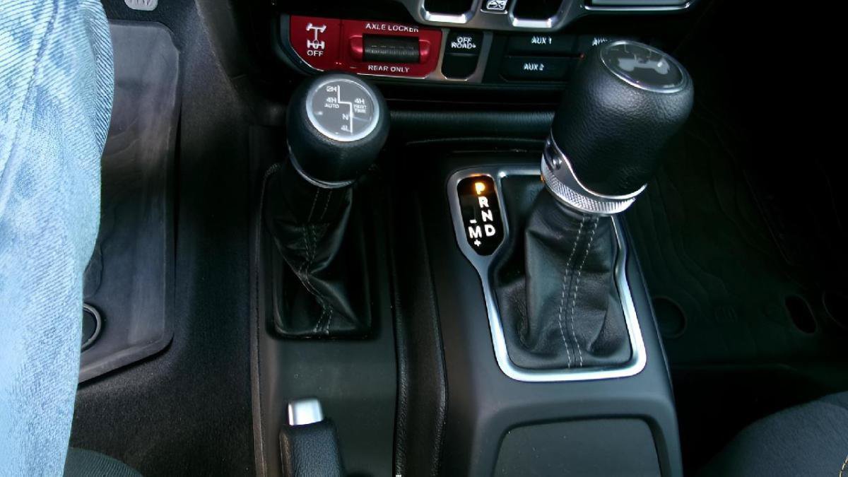 Used 2025 Jeep Wrangler Unlimited Sport S 4xe AWD/4WD image 13